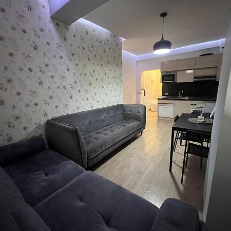 Hidden Gem In Tirana Center Apartment Екстериор снимка