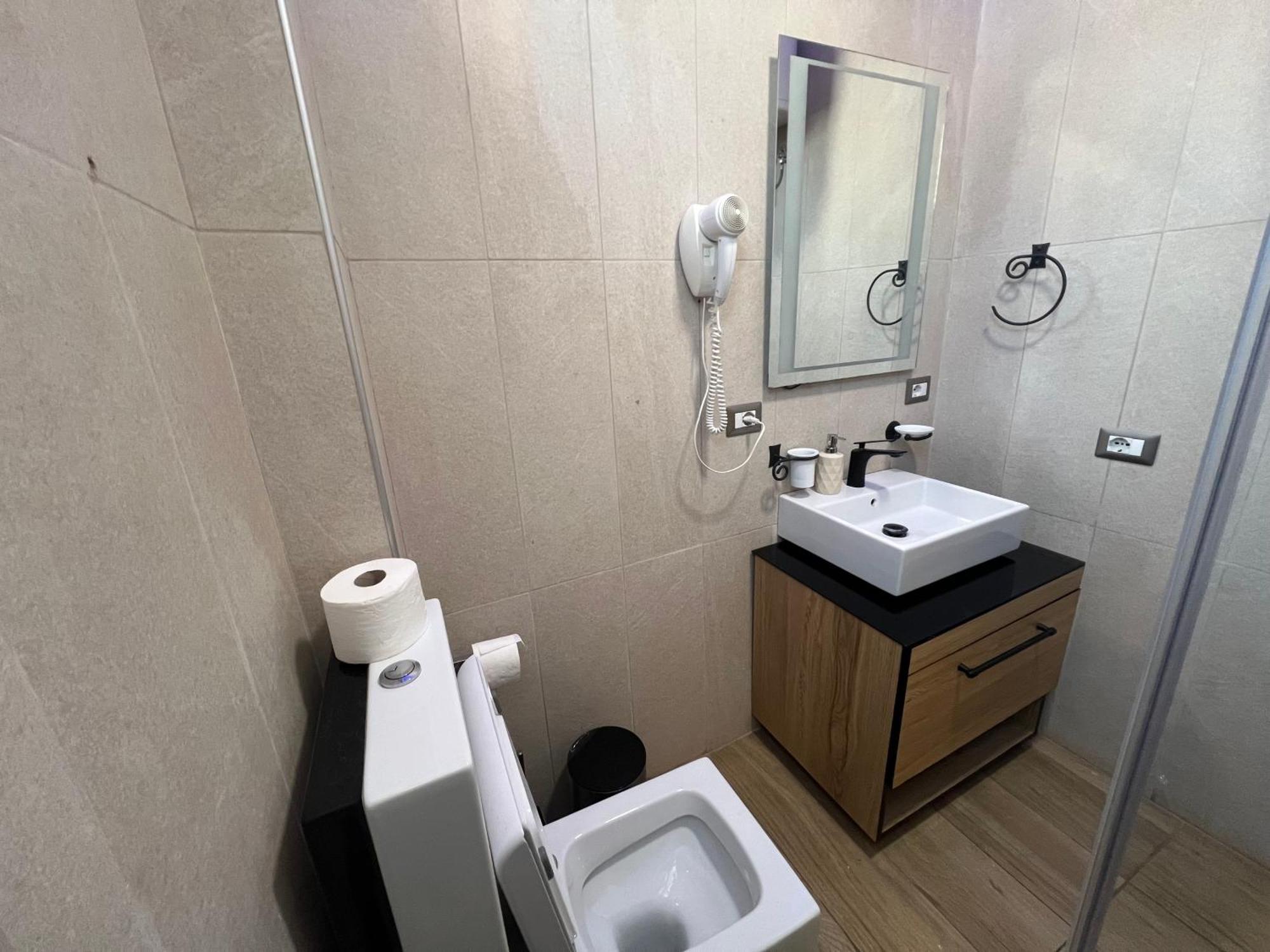 Hidden Gem In Tirana Center Apartment Екстериор снимка