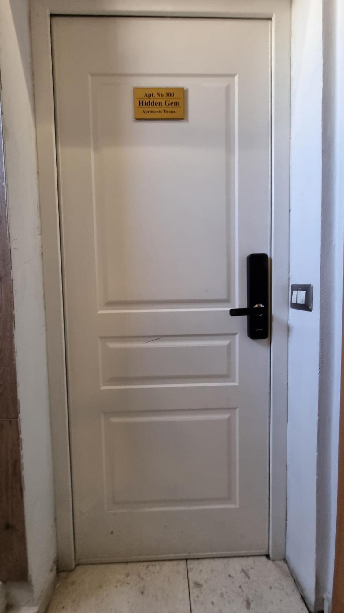 Hidden Gem In Tirana Center Apartment Екстериор снимка